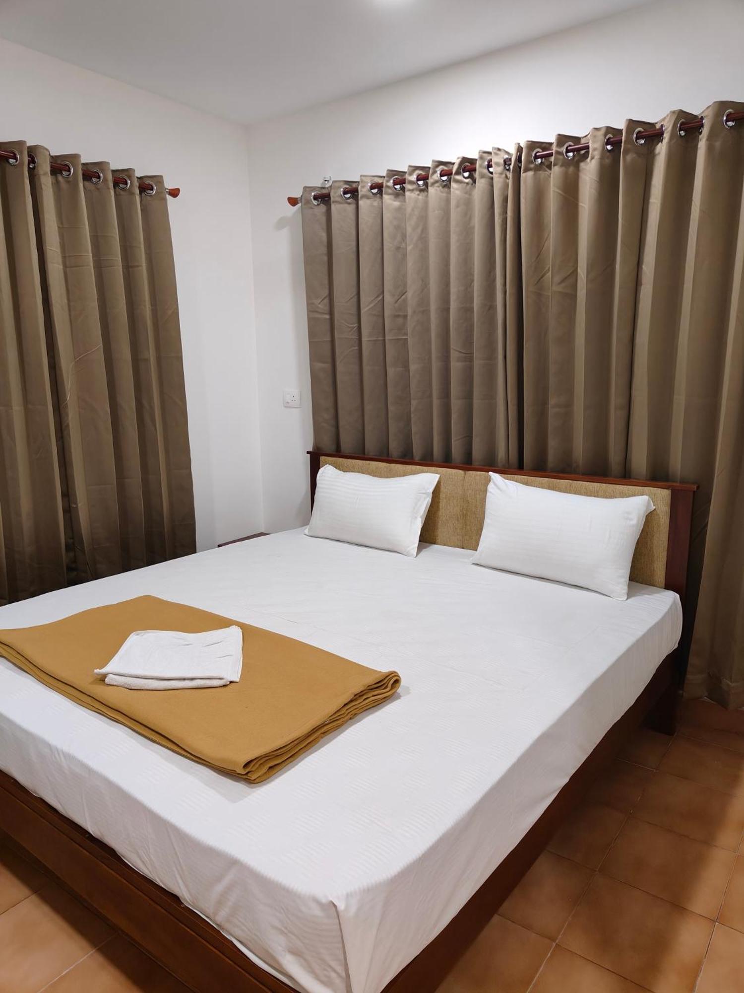 Hotel Nova Kochi Exterior foto