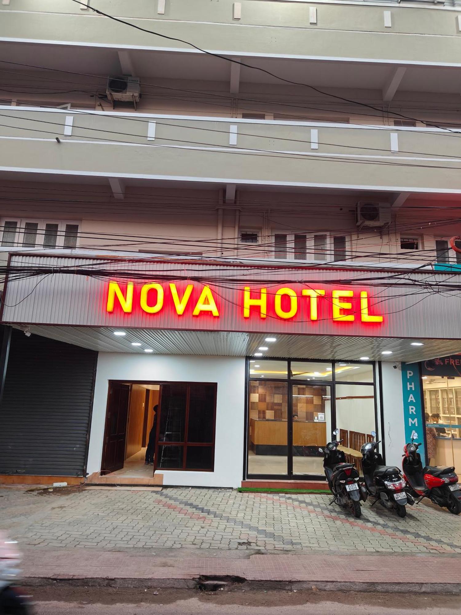 Hotel Nova Kochi Exterior foto